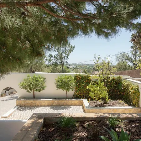 Villa Phill - *